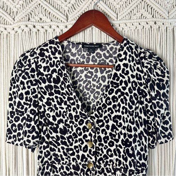 Something Navy V Neck Animal Print Button Front Short Sleeve Dress Size XS - Picture 3 of 8